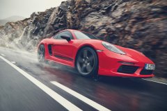 为驾控而生 保时捷718 T车系上市 售641-661万元